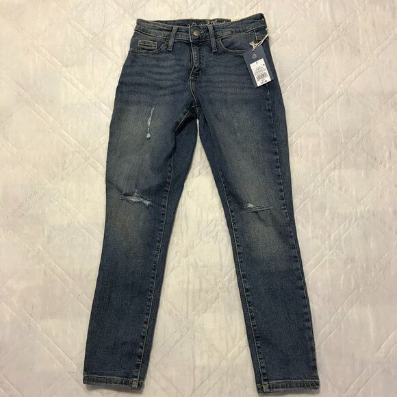 Universal Thread High Rise Skinny Crop blue jeans size 0 nwt‎ Distressed - Picture 1 of 5